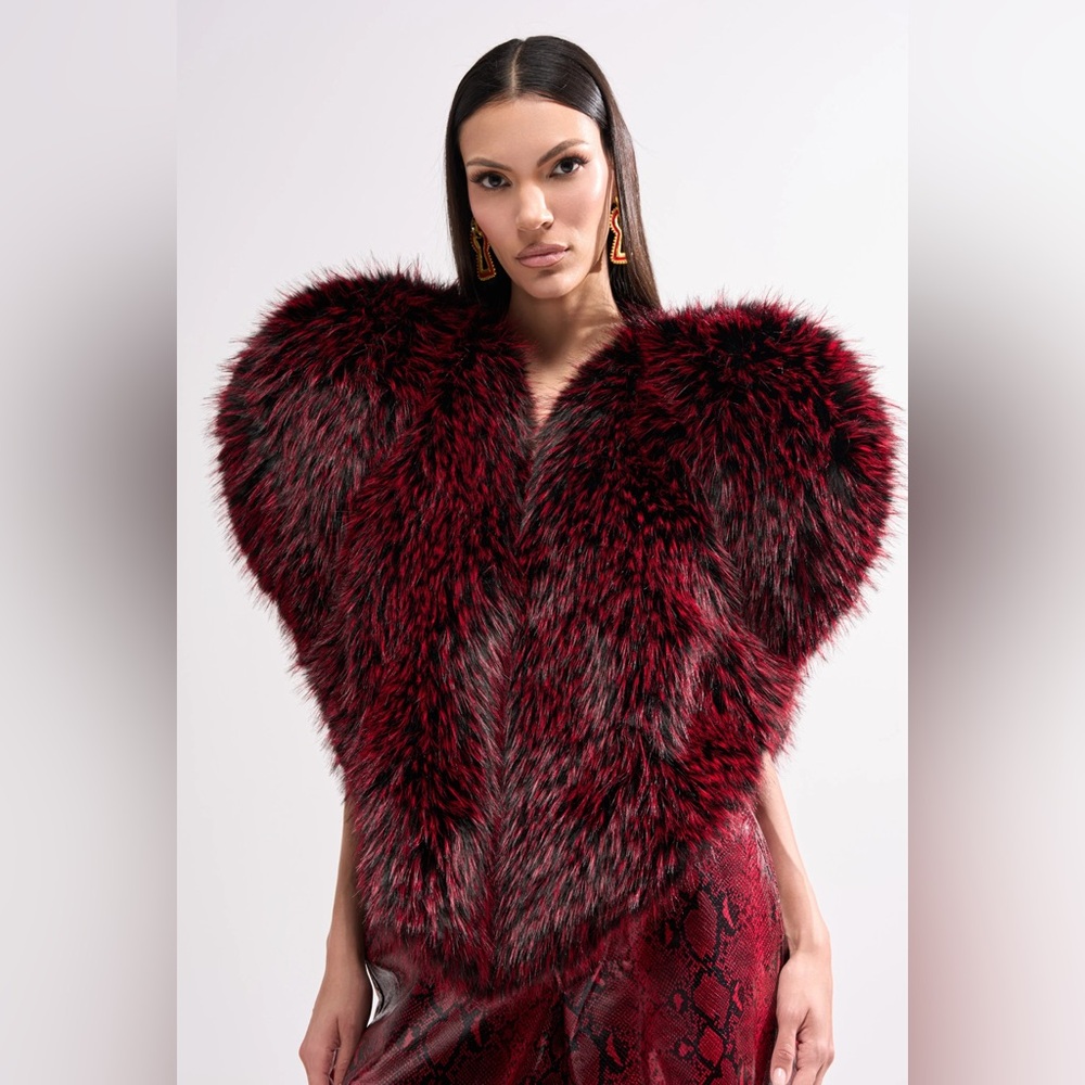 STAR CROSSED LOVER FAUX FUR VEST - S/M